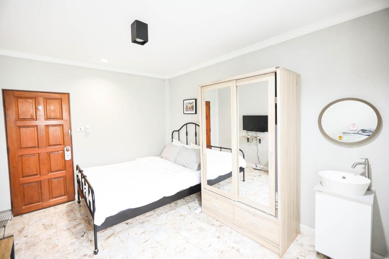 Wang Lang Hostel Бангкок Екстер'єр фото